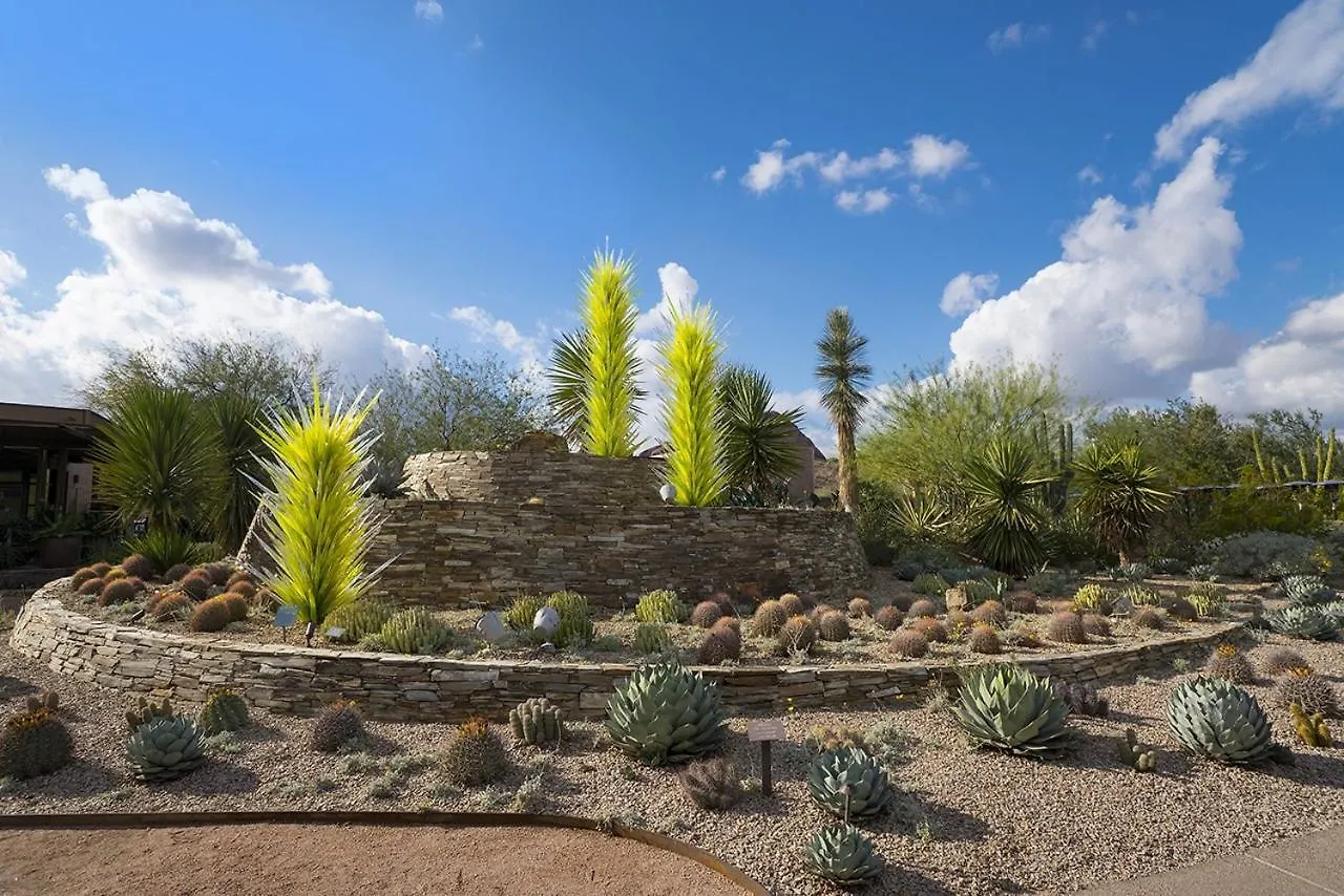 Apartment 130 Fully Furnished, Amenities Galore Scottsdale