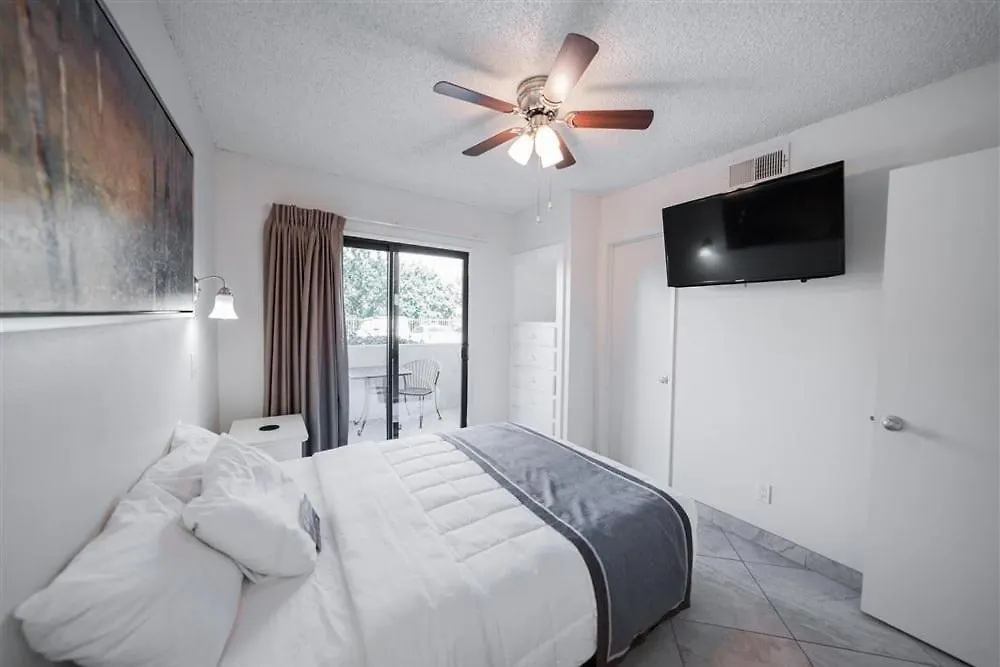 Apartment 130 Fully Furnished, Amenities Galore Scottsdale